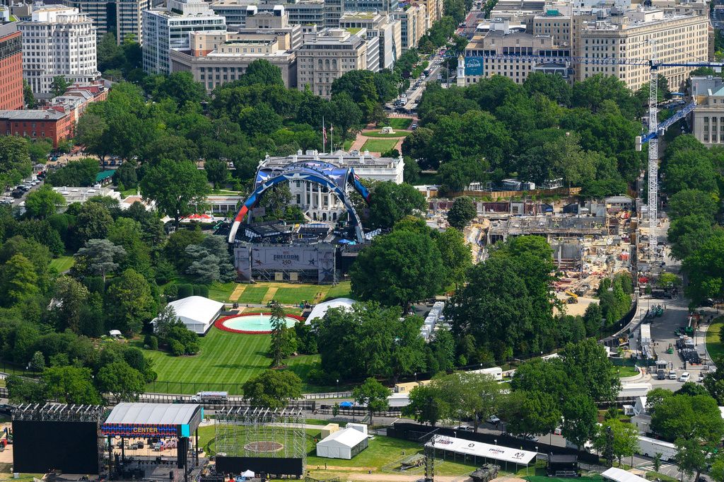 Meteorologists hopeful storms won’t interfere with Trump’s White House UFC fight