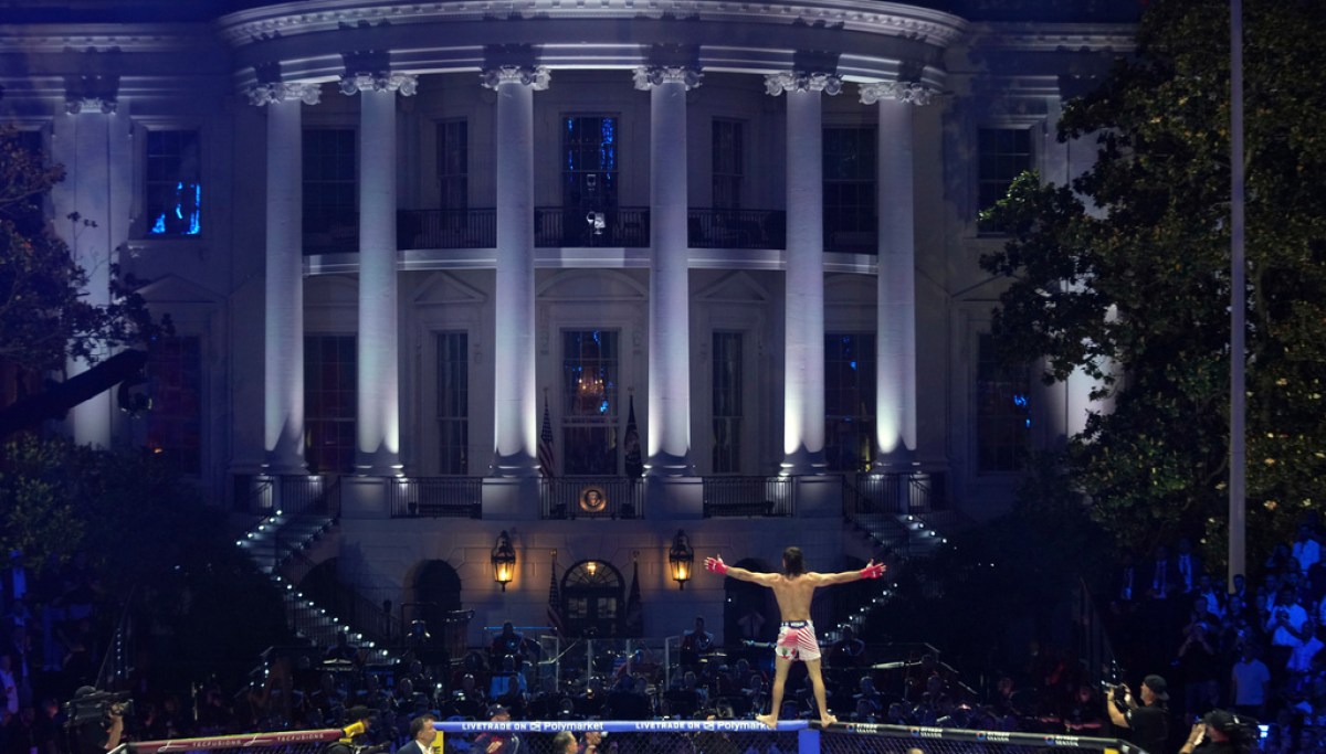 White House says they’re using ScottsMiracle-Gro to restore grass after UFC Freedom 250