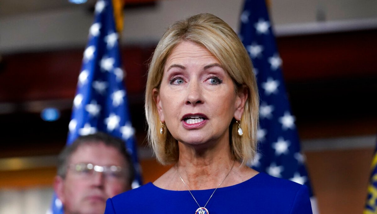 Medical school deans decline to say only women have uteruses at House hearing