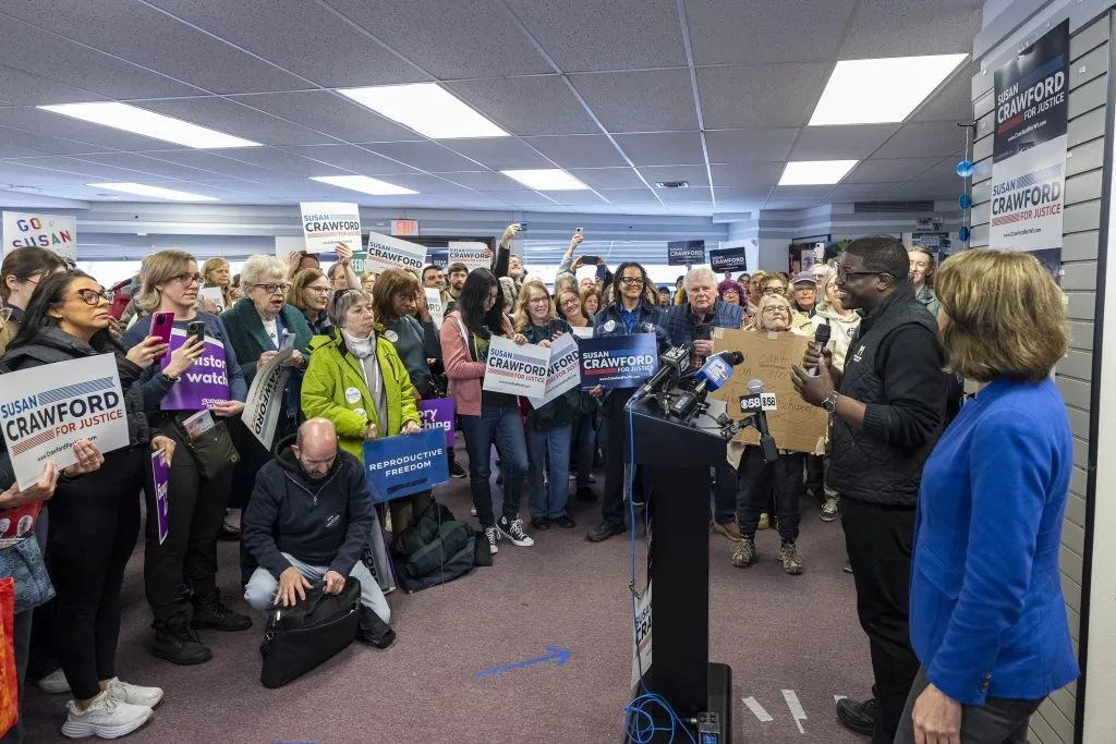 Wisconsin Democratic establishment moves to stop DSA governor hopeful
