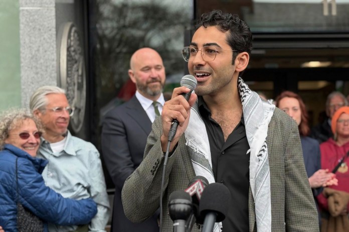 Appeals court overturns lower court ruling releasing anti-Israel activist Appeals court overturns lower court ruling releasing anti-Israel activist