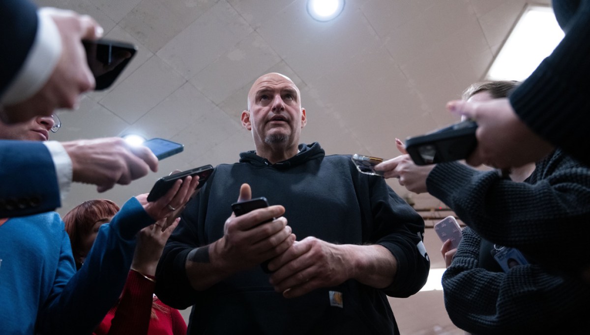 John Fetterman threads the needle after threat to abandon Democrats