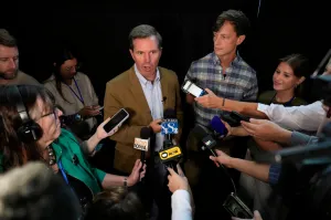Beshear’s pressure campaign on McConnell tests his 2028 political brand