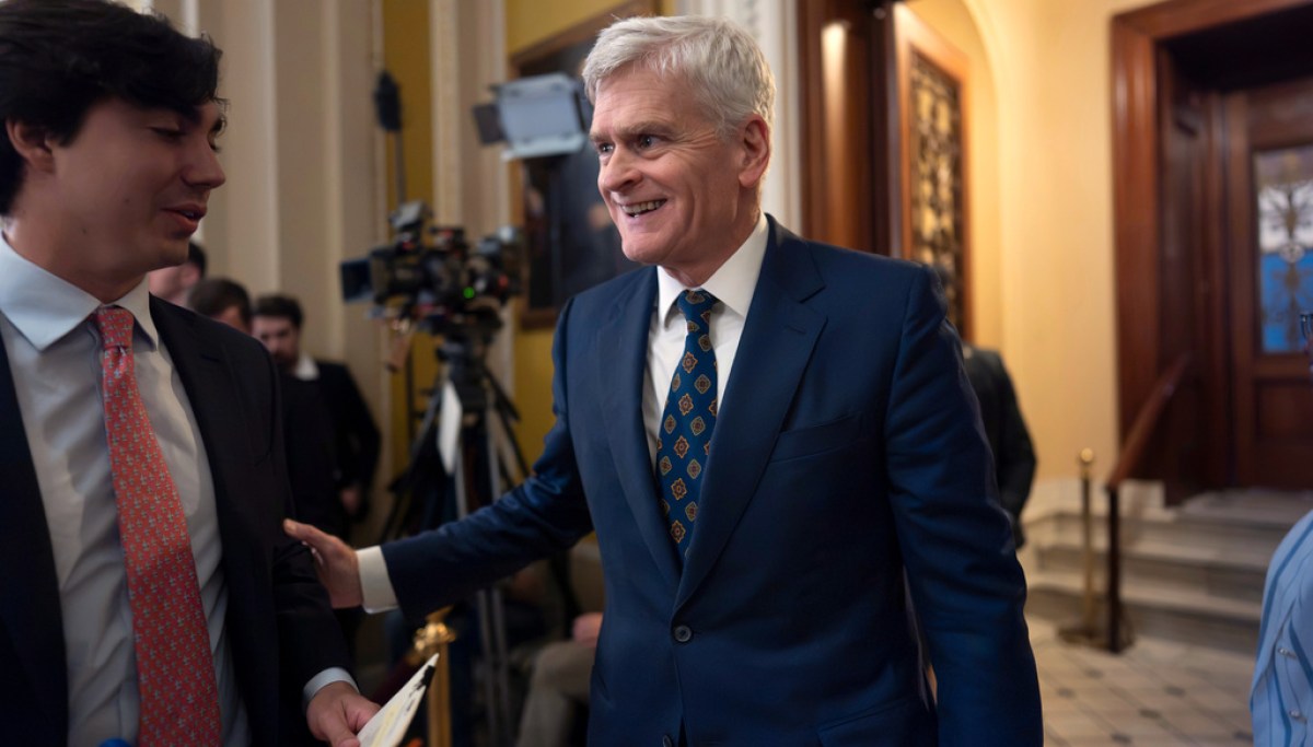 Bill Cassidy could deliver Trump his latest Iran war rebuke after U.S. casualties