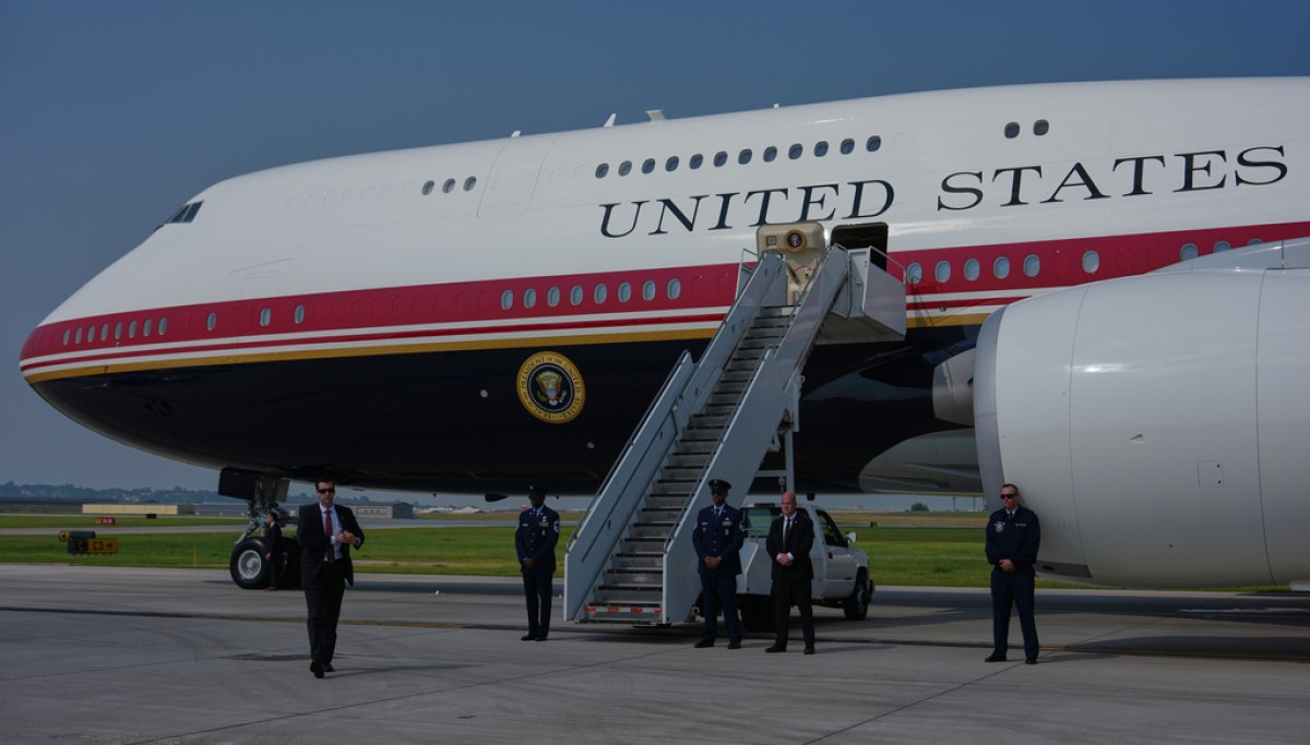 Trump Air Force One switch a ‘misdirection’: White House spokesman
