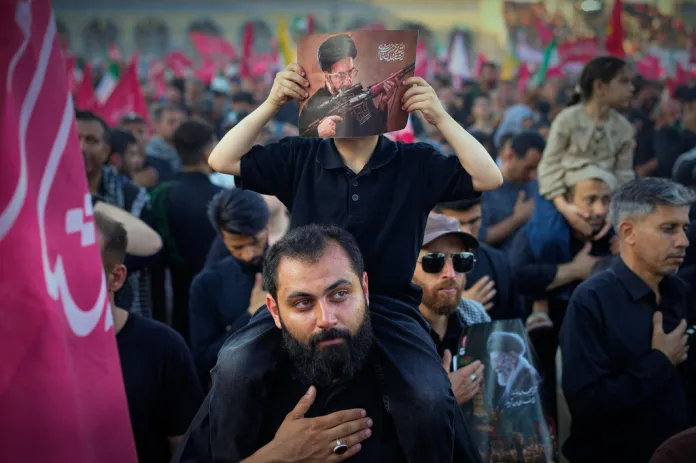 Iranians call for Trump’s death at funeral for assassinated ayatollah Iranians call for Trump’s death at funeral for assassinated ayatollah