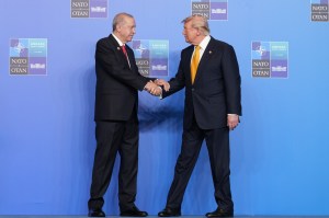 Trump shores up relations with other regional allies as ties with Netanyahu sour