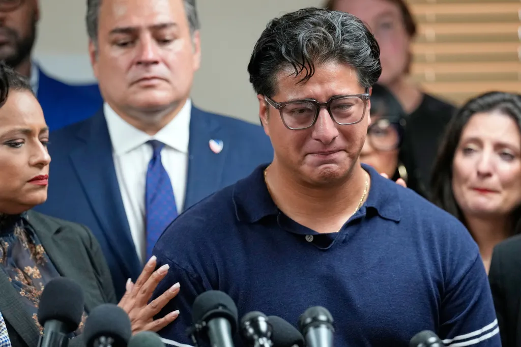 Texas Democrats call for investigation into ICE officer who fatally shot illegal immigrant