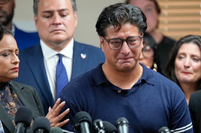 Texas Democrats call for investigation into ICE officer who fatally shot illegal immigrant