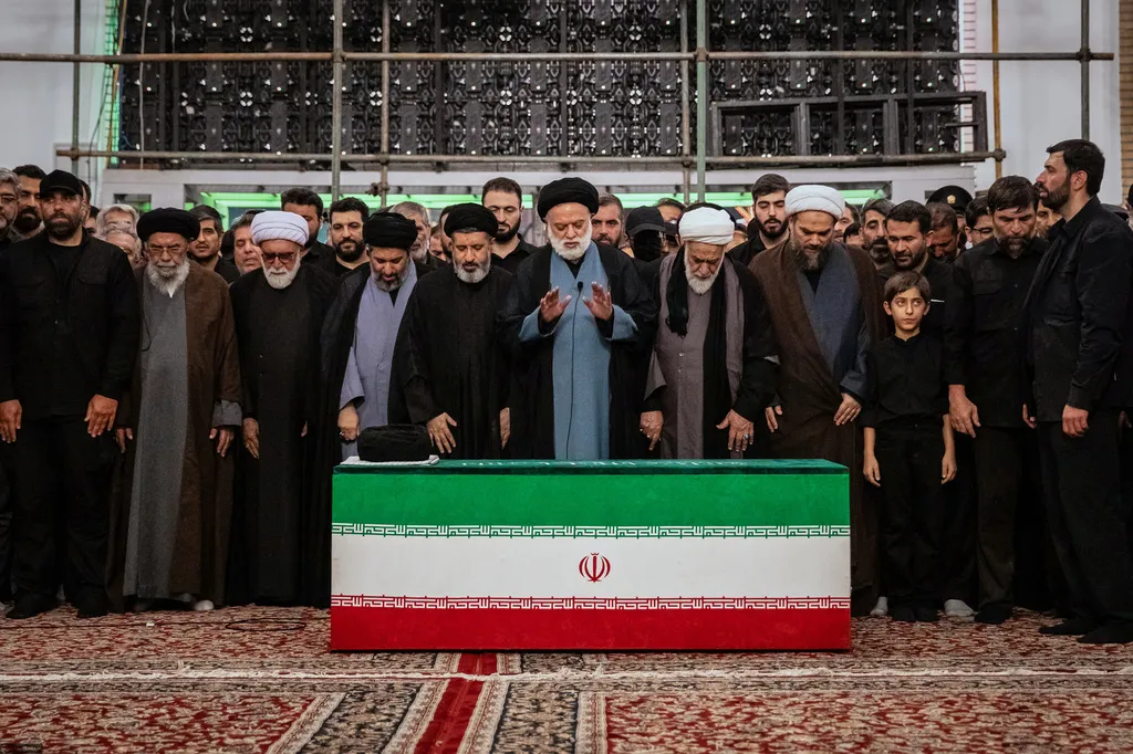 Iran will target Israel if US continues strikes after ceasefire collapses, official warns