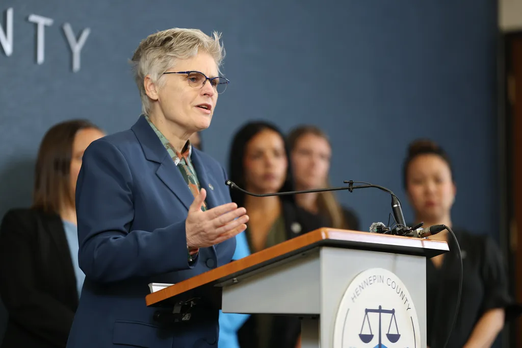 Feds enter ‘evidence sharing’ agreement with Minnesota and hand over ICE shooting hard drives