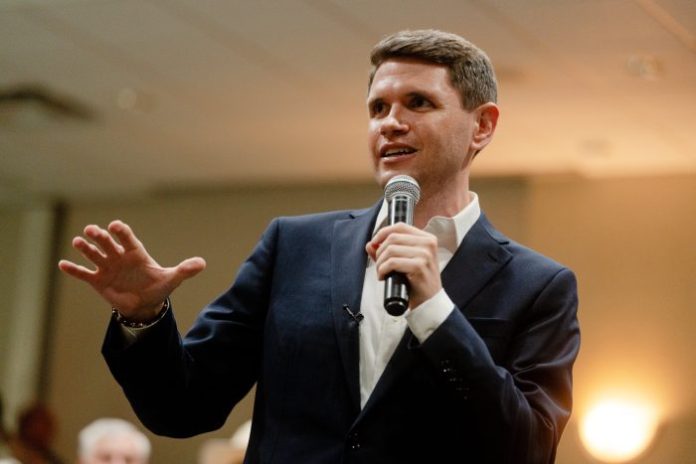 Angry voter accuses James Talarico of failing black community Angry voter accuses James Talarico of failing black community