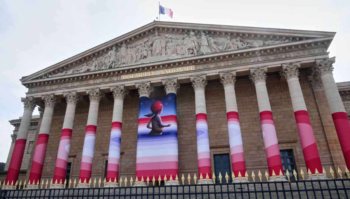 France gives final approval to assisted-dying bill