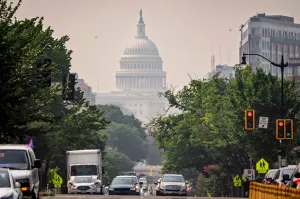 Canadian wildfire smoke smothers US: PHOTOS