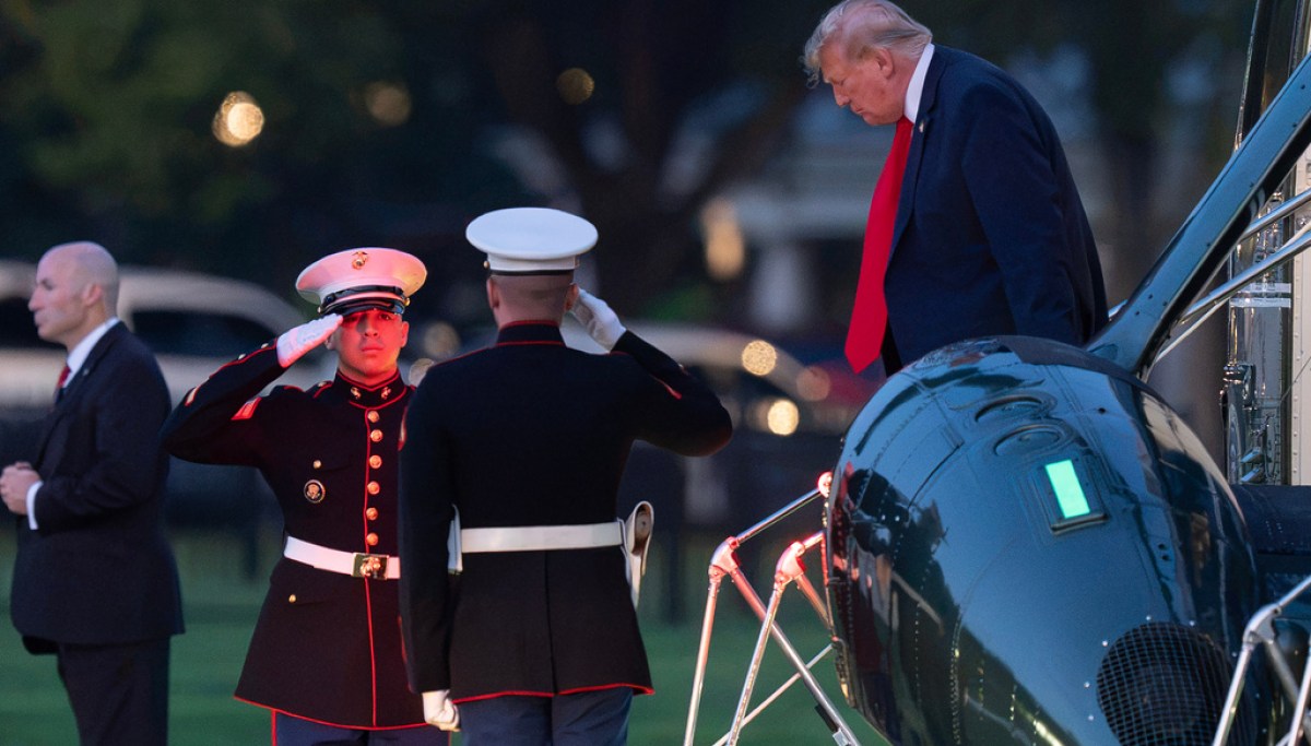 Trump Signs Executive Order Restricting Defense Contractors’ Use of Materials from China, Russia, Iran, and North Korea