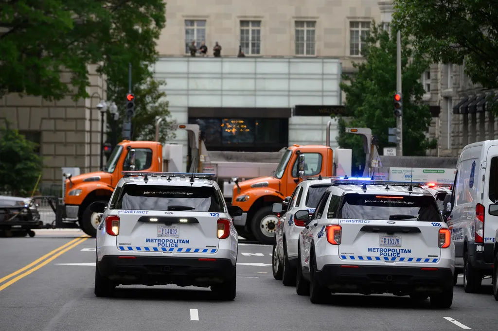 MPD cars near the Waldorf.