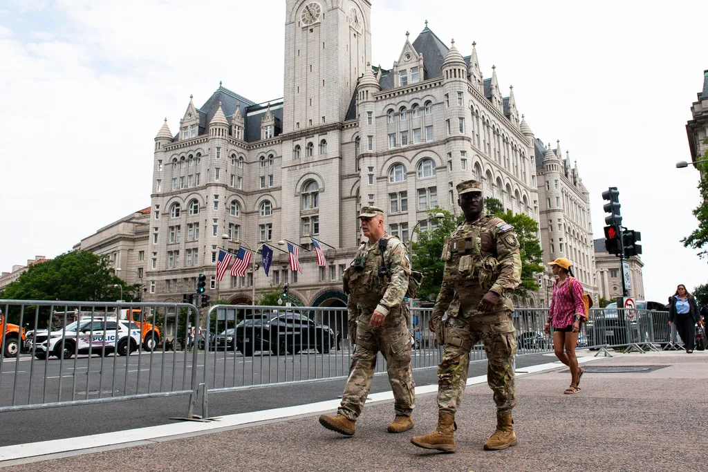 White House Correspondents’ Association dinner do-over features enhanced security measures, smaller crowd