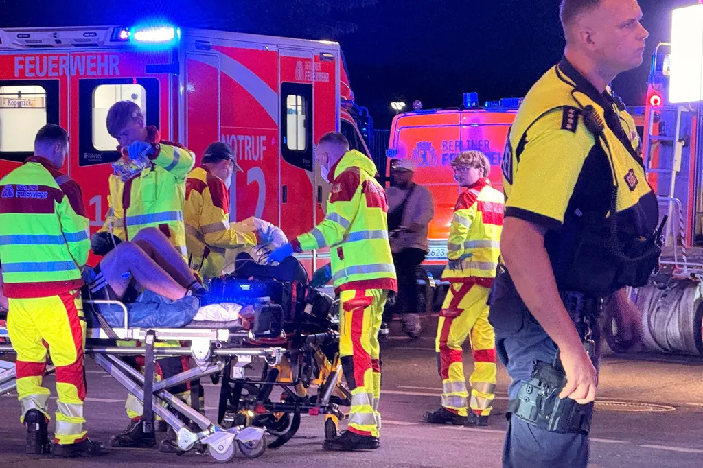 At least one dead and 16 injured after van drives into crowd at Berlin LGBT event