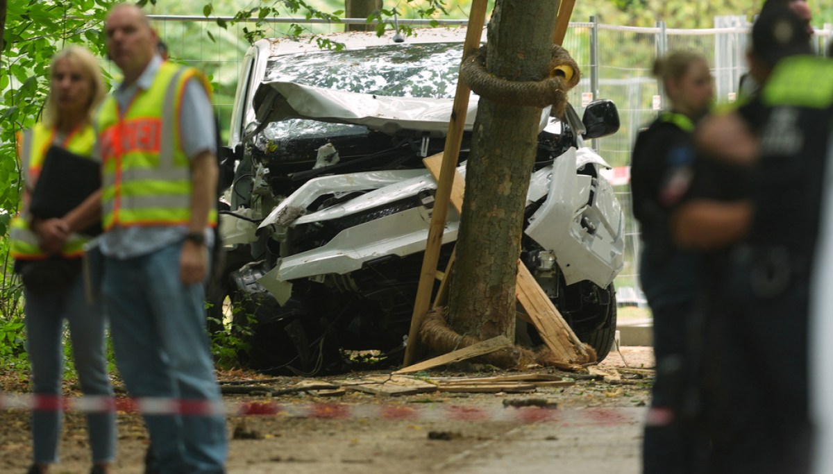 Manhunt underway after Berlin Pride van-ramming kills one and injures 16