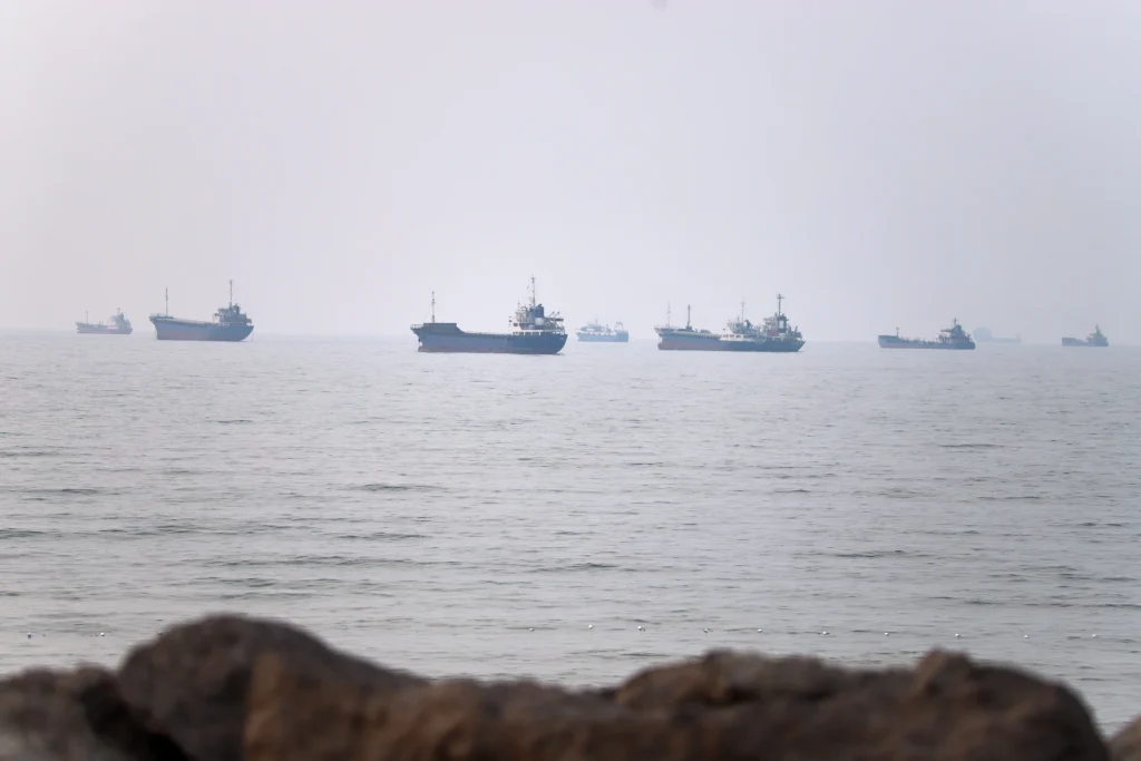 Hormuz tanker traffic grinds to a halt