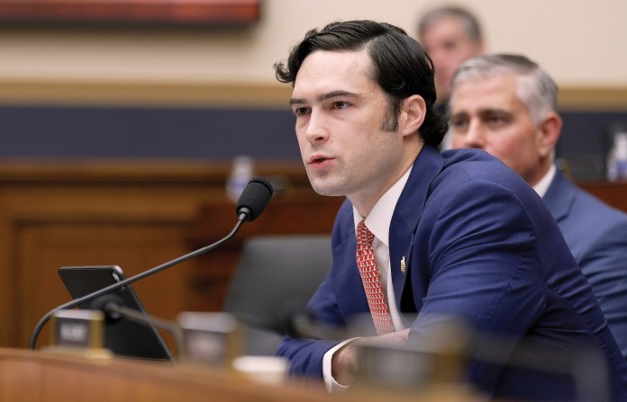 Gill questions Biden-appointed special counsel Jack Smith as he testifies during a hearing before the House Judiciary Committee, Jan. 22, 2026. (Al Drago/Getty)