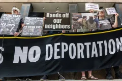 Democrats embrace socialist calls to abolish ICE