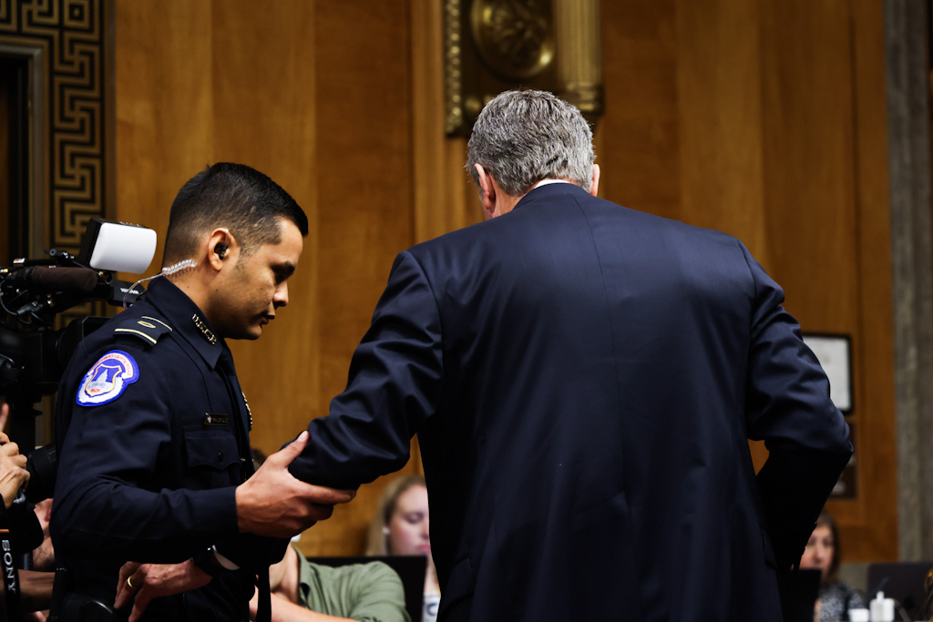 Rand Paul has Fauci lawyer removed from COVID-19 hearing over interruptions