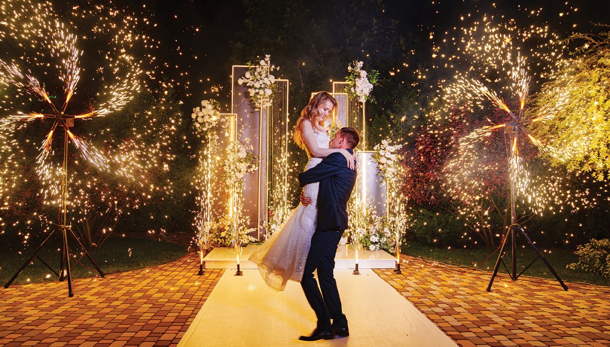 A case for the glory of big weddings