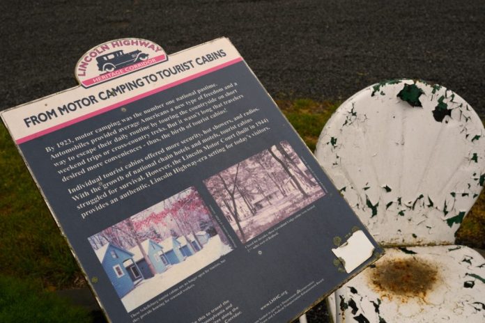 A roadside marker for the Lincoln Highway