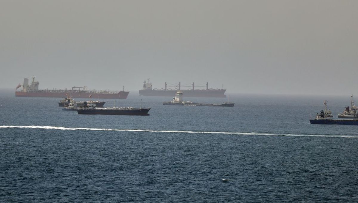 US disables oil tanker sailing to Kharg Island in first since blockade renewed