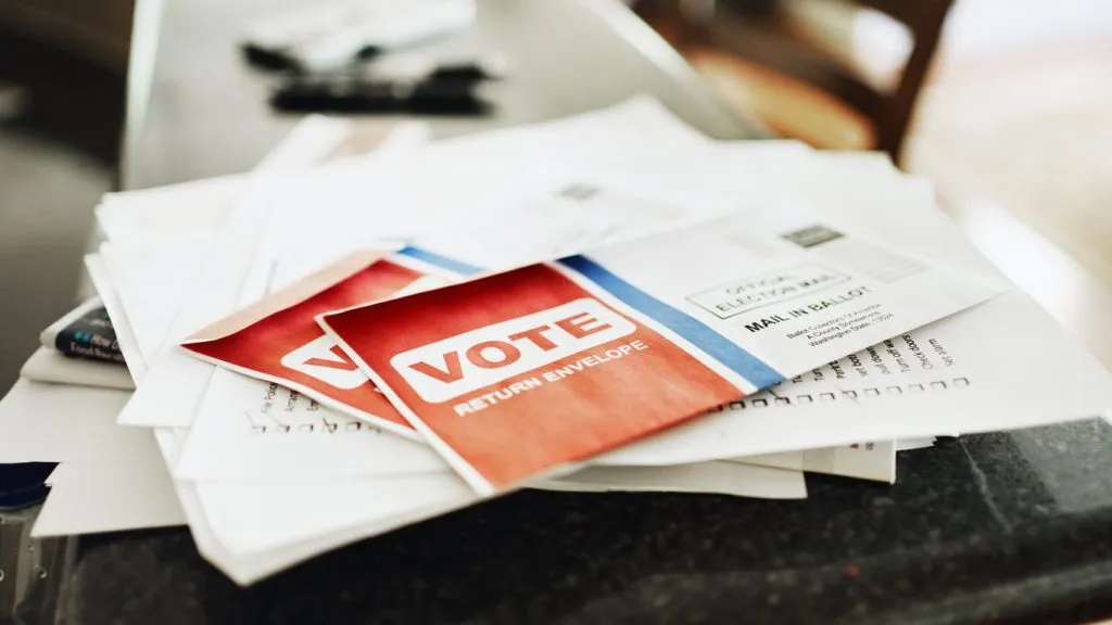 GOP states urge Supreme Court to lift block on Trump’s mail-in ballot order