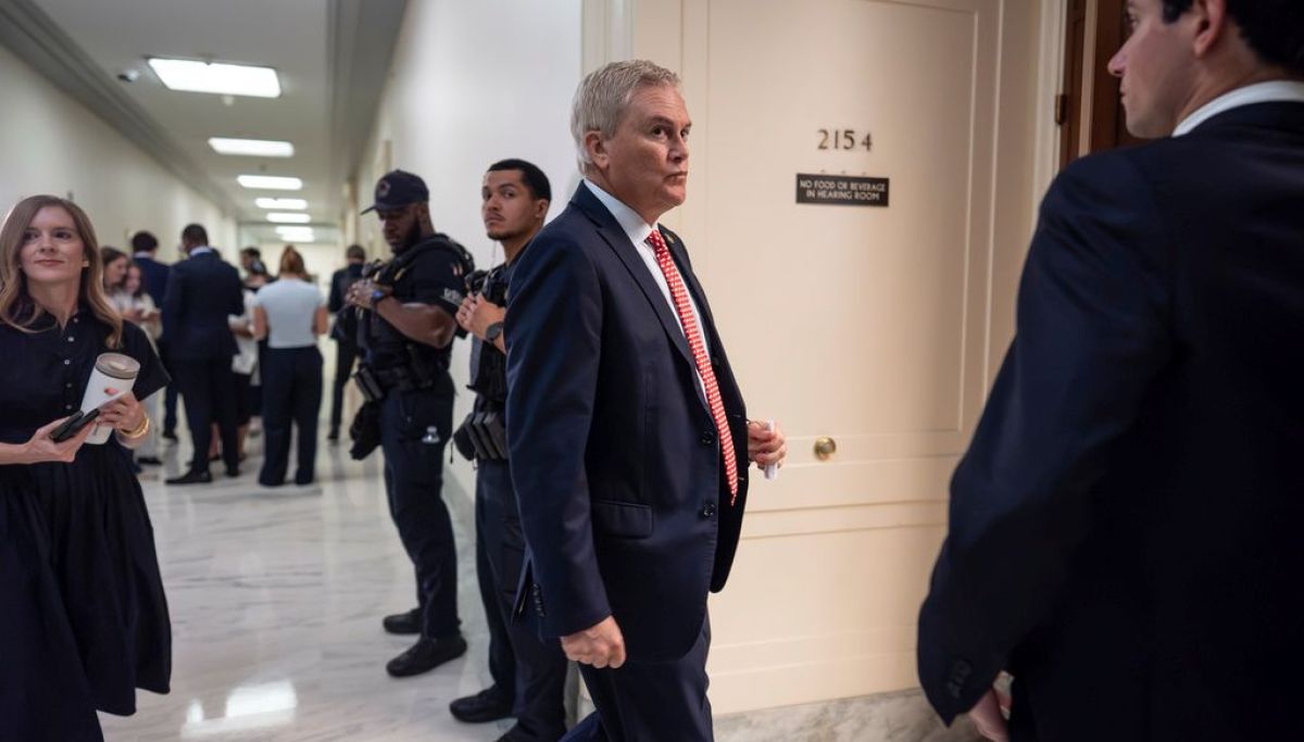 Congress is finally taking on the middlemen driving up your drug costs