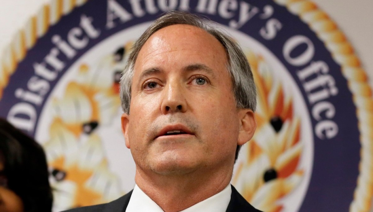 “Pro-Life Victory: Surrogate Mother Supported by Paxton Secures Vital Care for Unborn Child”