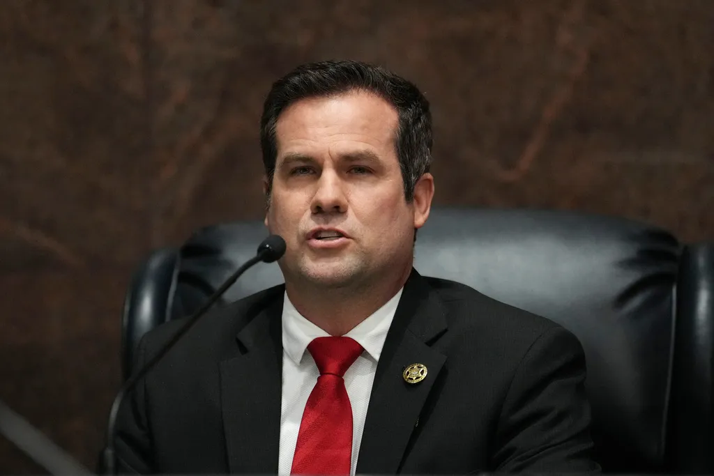 Arizona GOP leader seeks hearing on taxpayer risk in Paramount merger case