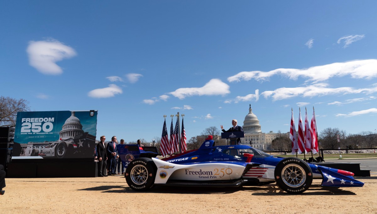“New Limited-Edition Smart Trip Card Revs Up Support for DC’s Grand Prix!”