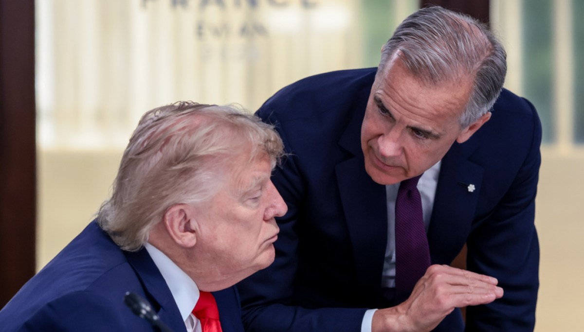 “Trump Blasts Canada’s Disastrous Leaders Amid Escalating Trade Conflict”