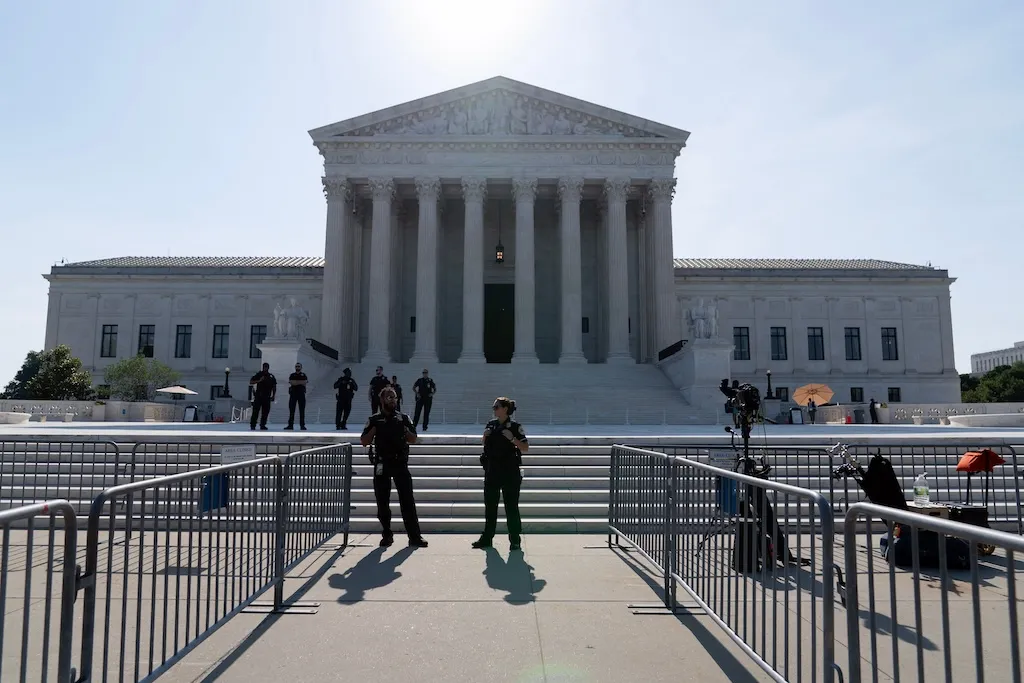 Supreme Court lifts block on Trump’s mail-ballot executive order