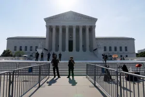 Supreme Court lifts block on Trump’s mail ballot executive order