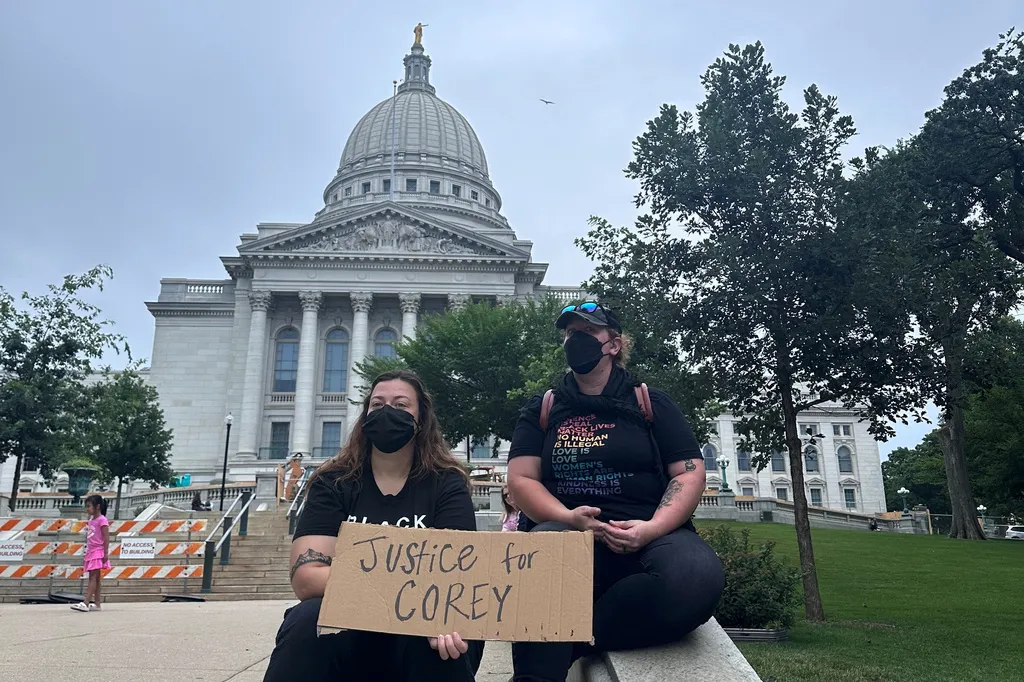 Who’s behind Wisconsin’s anti-police ‘autonomous zone’ taking over city streets?