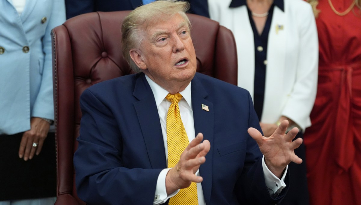 Trump Issues Ultimatum to Iran Before Taking Strong Action