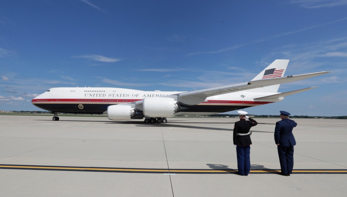 Qatari Air Force One faces uncertain future at Trump library