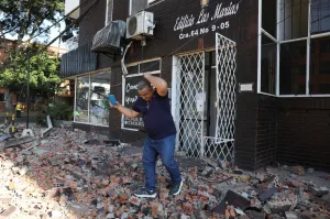 Strong 7.4 magnitude earthquake strikes Colombia and neighboring Ecuador