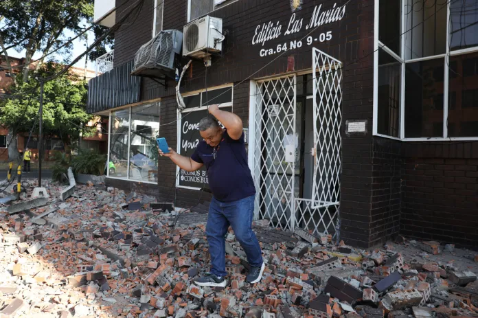Strong 7.4 magnitude earthquake strikes Colombia and neighboring Ecuador