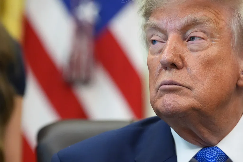 Trump extends Jones Act waiver to ease fuel prices, but with new limits