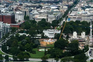 Preservationist group urges Supreme Court to stop White House ballroom construction