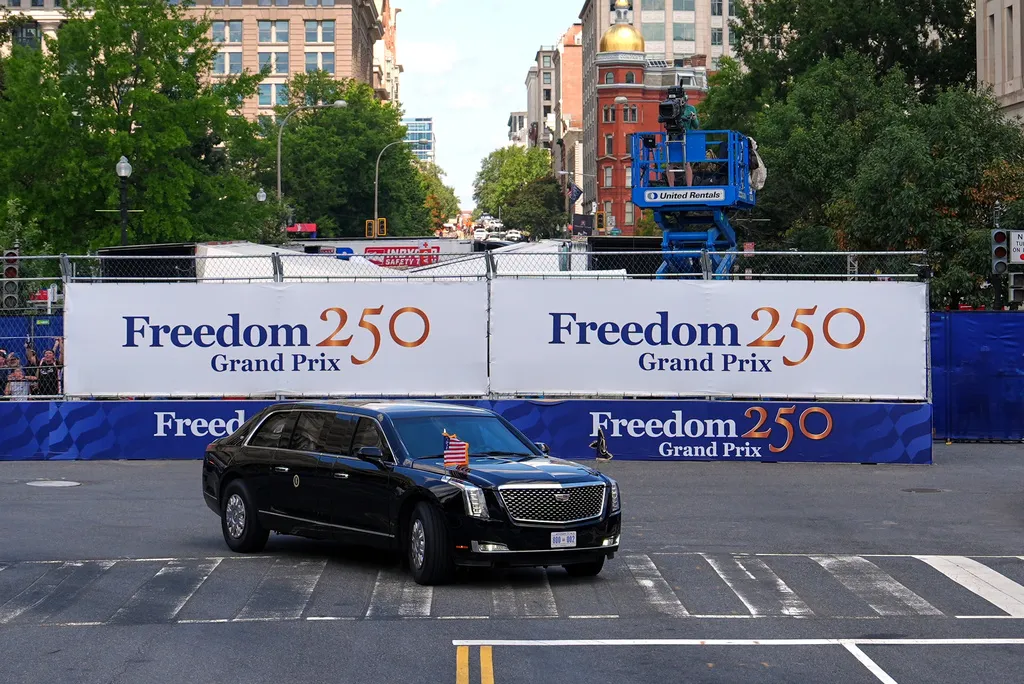 PHOTOS: Trump burns some rubber at Freedom 250 IndyCar race in DC