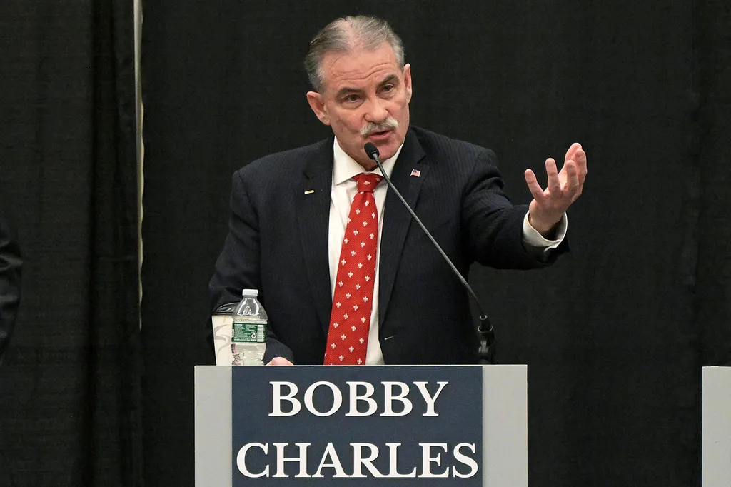 Republican nominee for Maine governor supports ICE presence at midterm polls