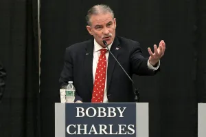Republican nominee for Maine governor supports ICE presence at midterm polls