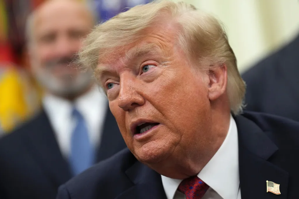 Trump isn’t dissuading Republicans from challenging Vance or Rubio in 2028