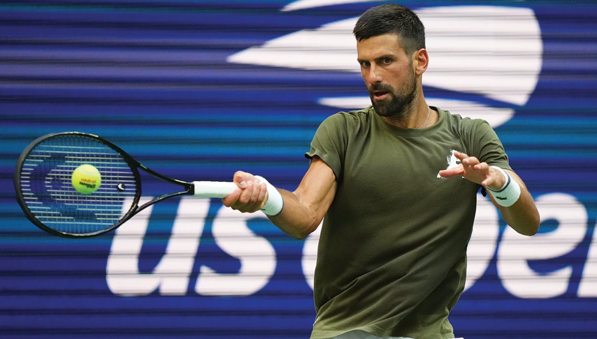 “Legendary Tennis Stars Defend Tradition Amidst Fierce Competition”